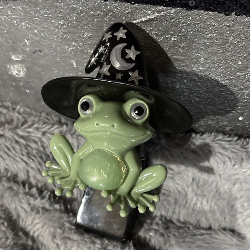 Bath & Body Works 2025 Halloween Wallflower Plug Nightlight Frog Witch Hat NEW!